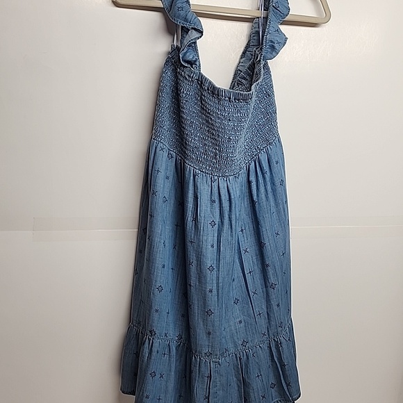 Ariat Dresses & Skirts - Ariat Blue Ruffled Elastic Tube Top Womens Sz M Paisley Print Dress Country Girl